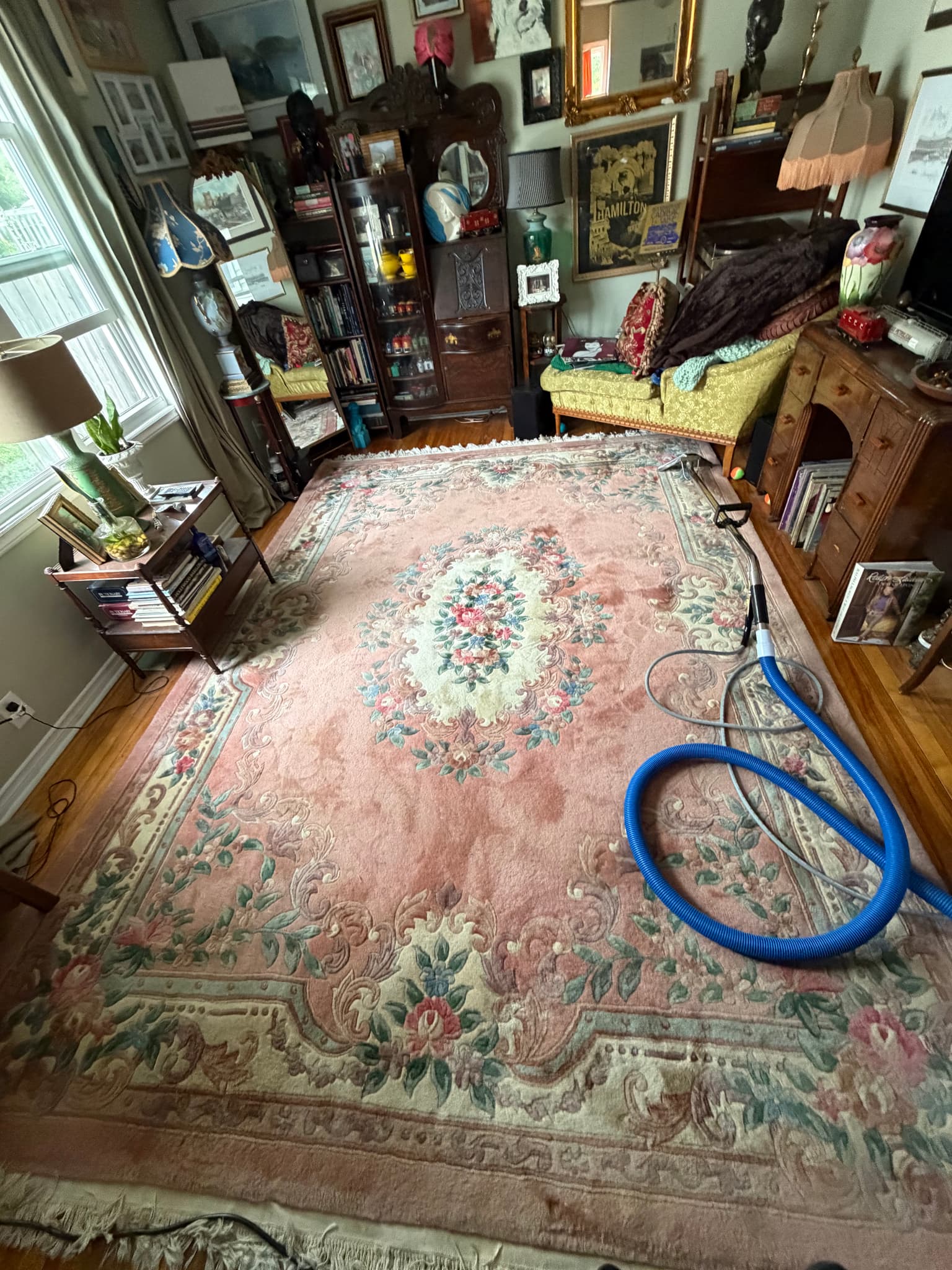 Before and after carpet cleaning in St. Catharines by Cleanson